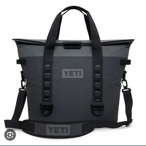 NWT YETI hopper M30 Insulated Bag